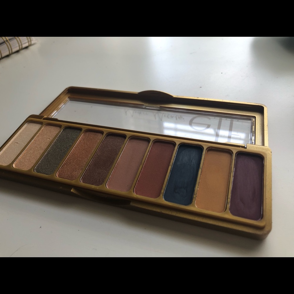 Modern metal eyeshadow